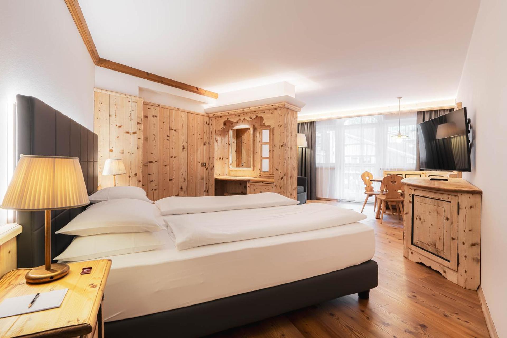 Croce Bianca Leisure & Spa Hotel Canazei Ngoại thất bức ảnh