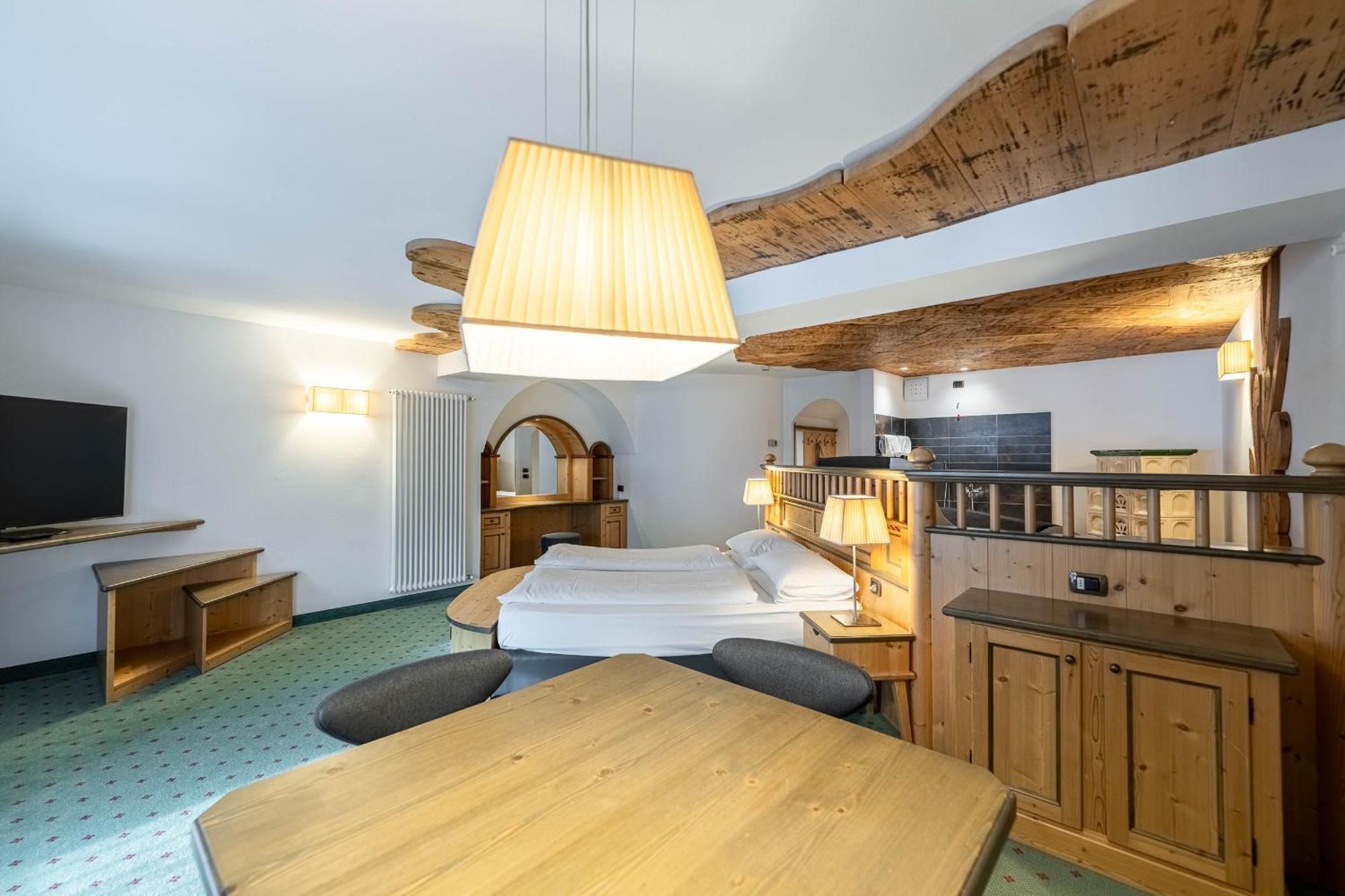 Croce Bianca Leisure & Spa Hotel Canazei Ngoại thất bức ảnh