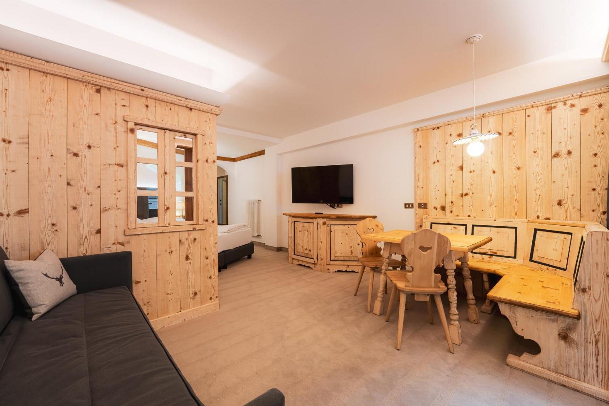 Croce Bianca Leisure & Spa Hotel Canazei Ngoại thất bức ảnh